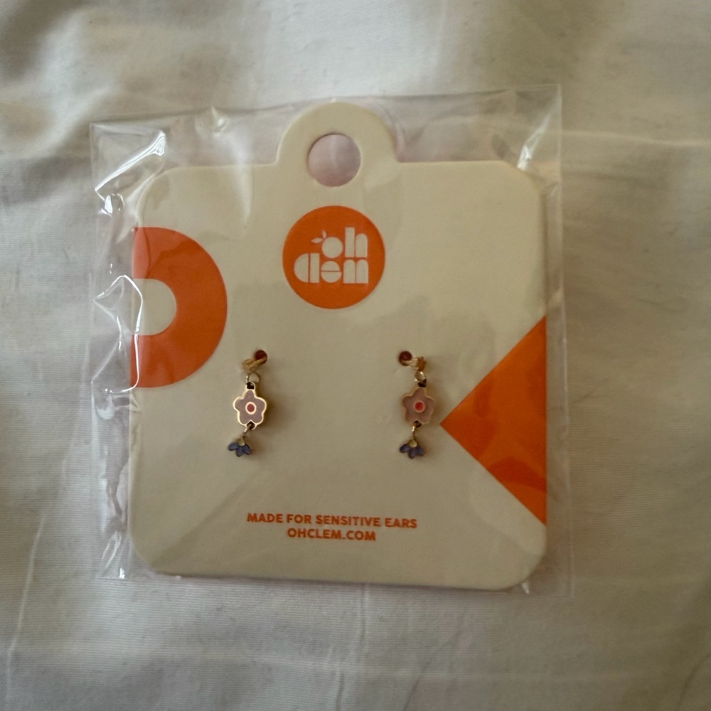 Oh Clem Flower Earrings